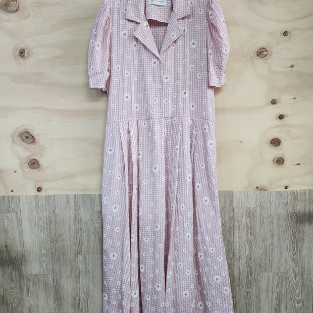 528) 데이지 무늬 반팔 롱원피스