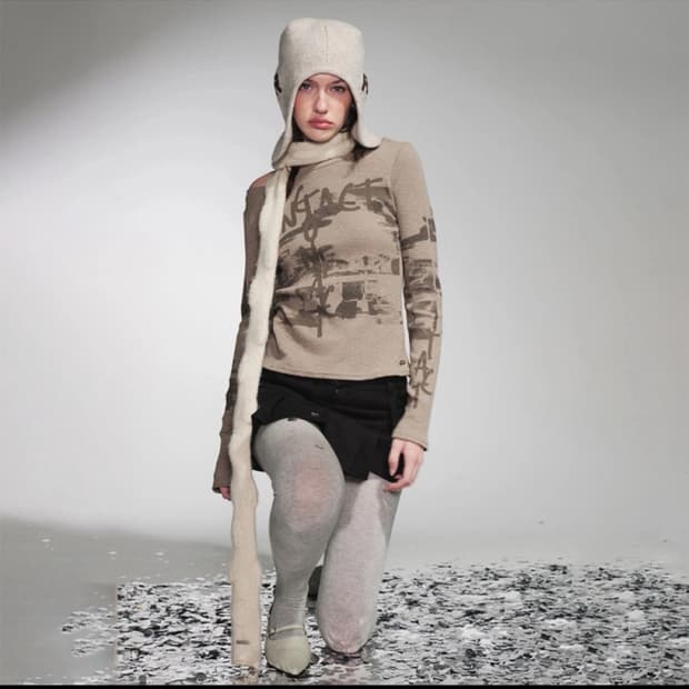 [세릭] CONTACT PRINT TOP KHAKI 
