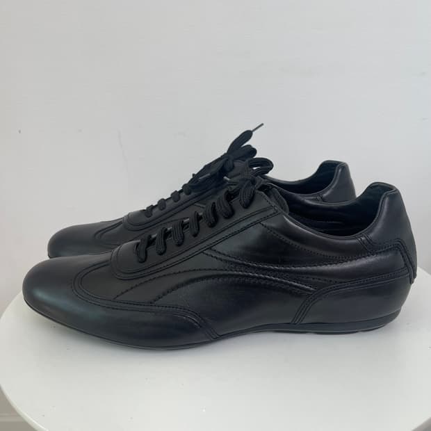 루이비통 스니커즈 9.5 (285mm) 