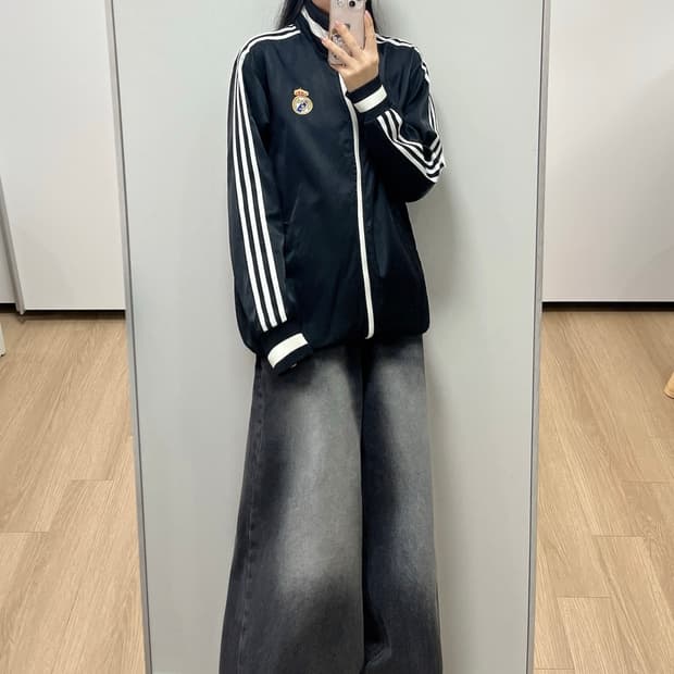 아디다스 레알마드리드 검흰 우븐 트랙탑 져지
