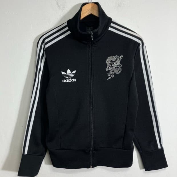 요지야마모토 아디다스 트랙탑 구합니다 