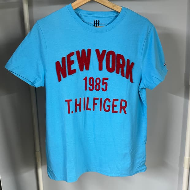 토미 힐피거 자수/프린트 레터링 반팔 티셔츠