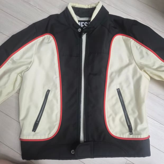 디젤 J-블링크 컬러블록 나일론 바이커 자켓 블랙 화이트