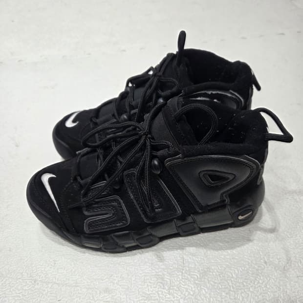 슈프림x나이키 에어모어 업템포 올블랙(235)