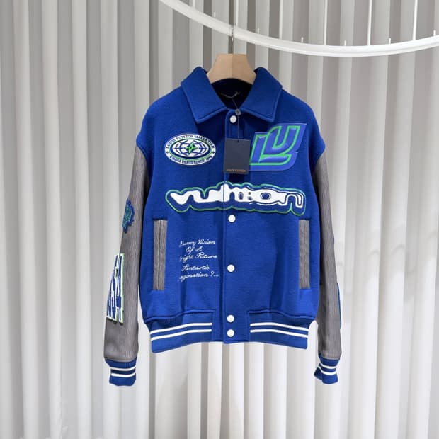 52 / 루이비통 엠브로이드 그레이 블루 블루종 바시티