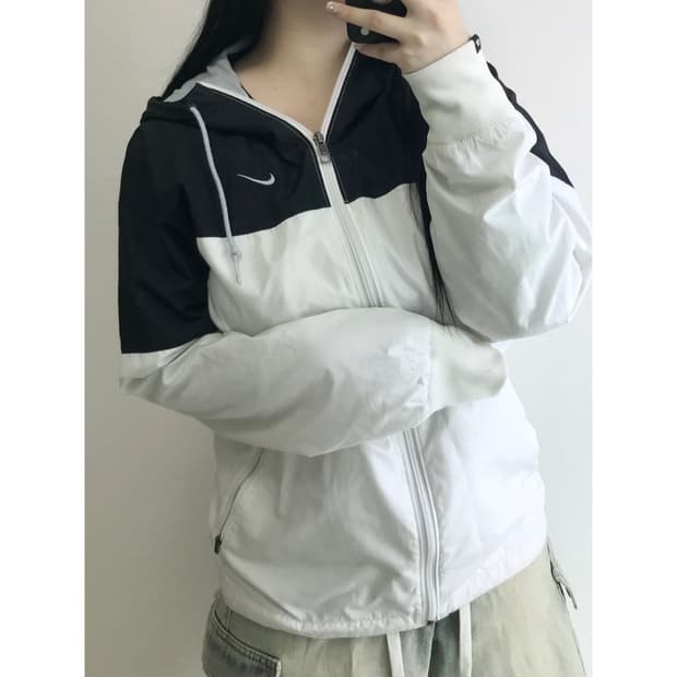 나이키 트레이닝 바람막이 M