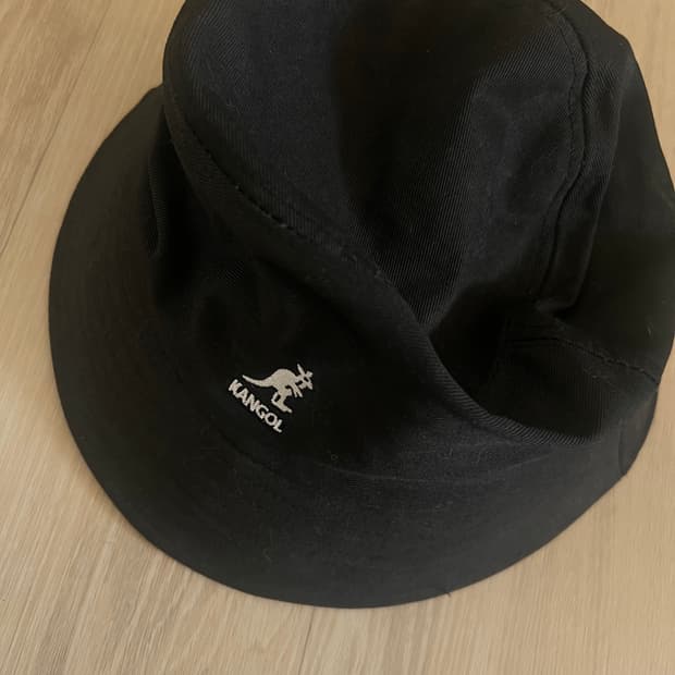 캉골 블랙 버킷햇