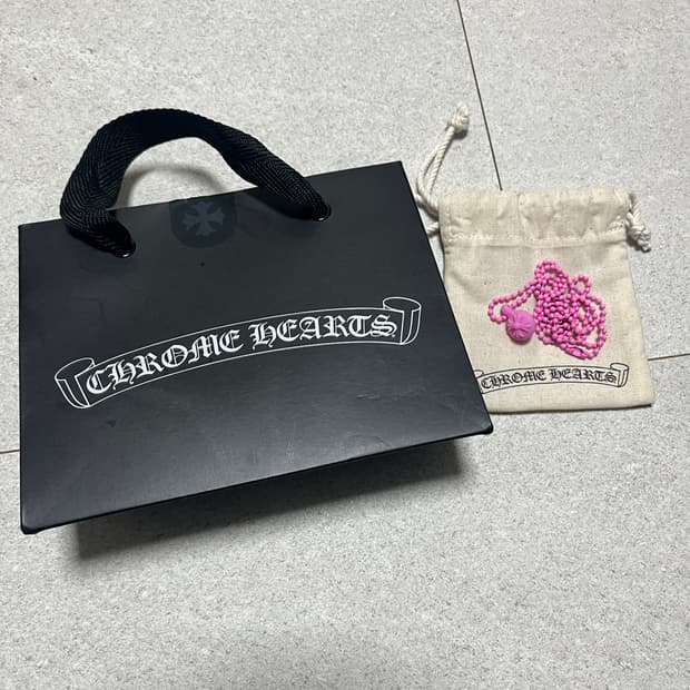 크롬하츠 실리크롬 크로스볼 목걸이 핑크,그린 새제품