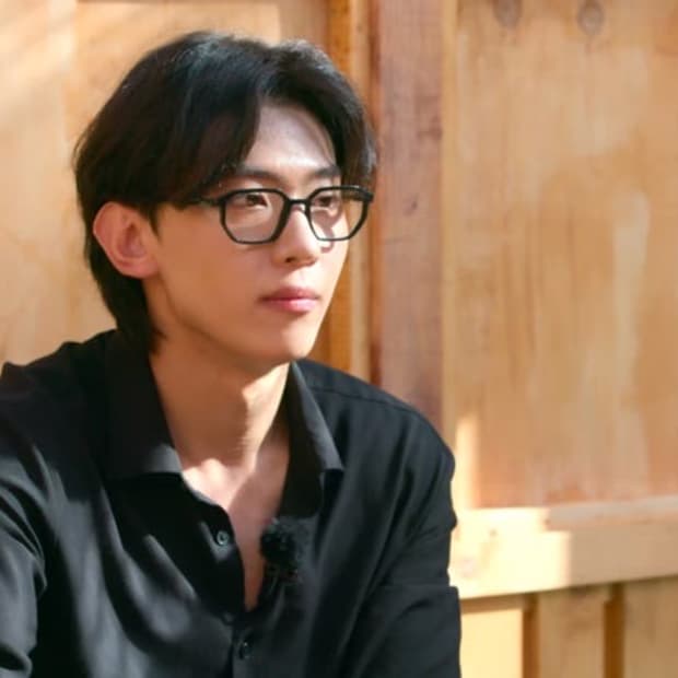 솔로지옥 덱스 안경