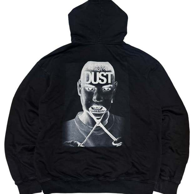 DUST 프린팅 블랙 후드티