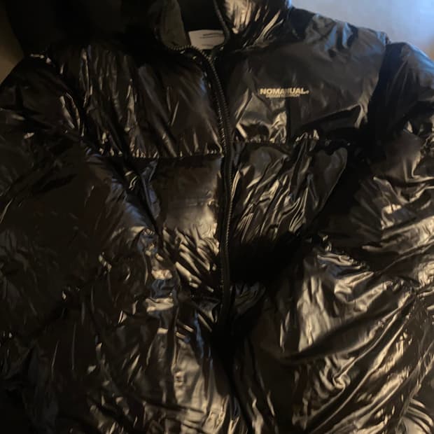 노매뉴얼 유광패딩 m