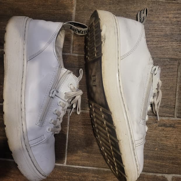 닥터마틴 지퍼 화이트 