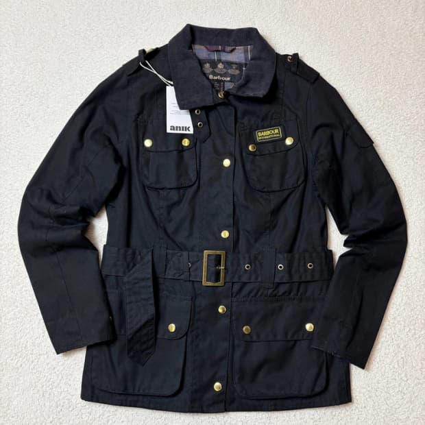 바버 18FW 인터내셔널 왁스드 벨티 자켓 PN6584