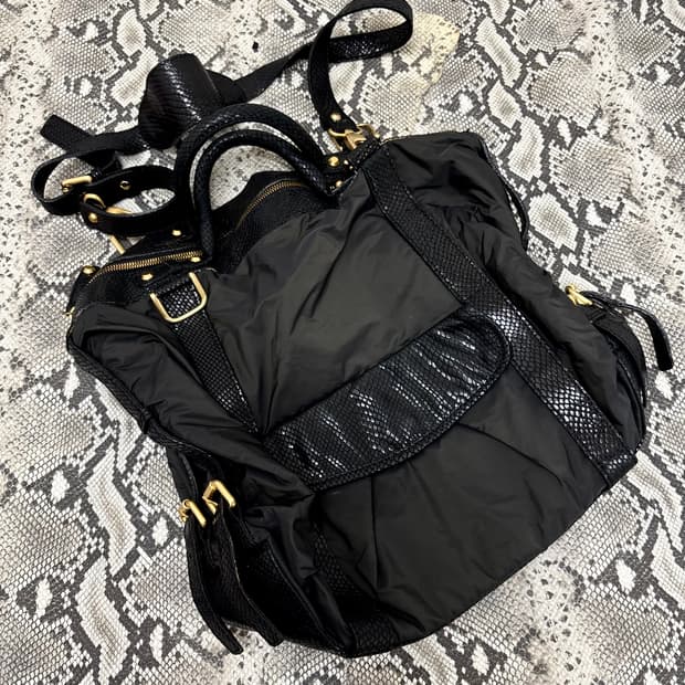 “Vintage” V-Kei Mood Python Leather Det