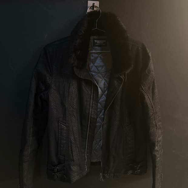 토네이도 마트 퍼 디테일 자켓