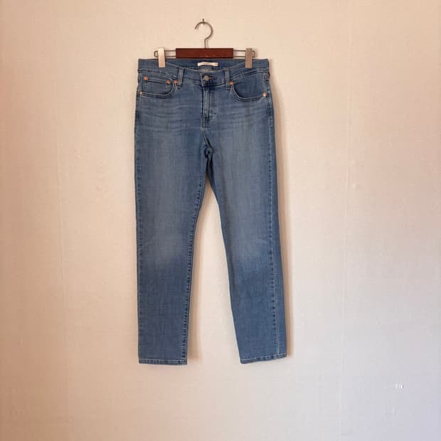 리바이스 28 보이프렌드 청바지 스판 데님 연청 레드탭