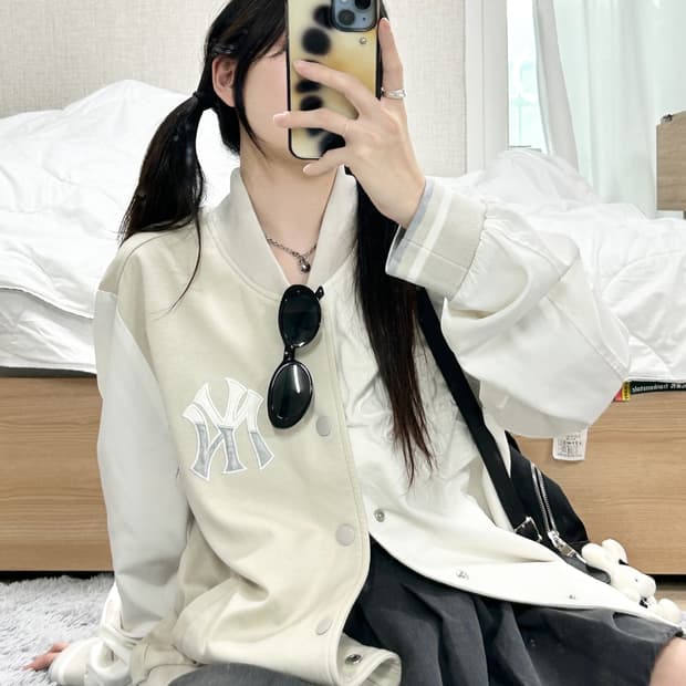 MLB 뉴욕양키스 베이지 배색 바시티자켓