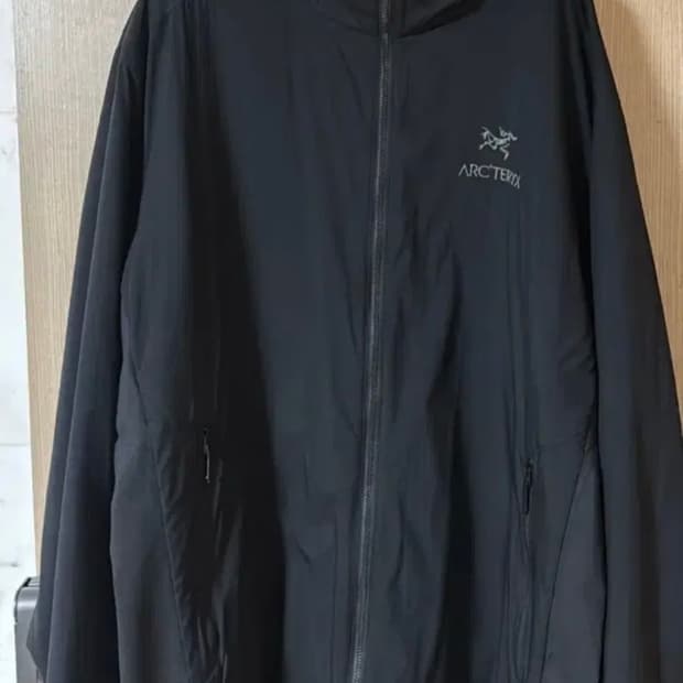 아크테릭스 아톰 후디 SL 블랙