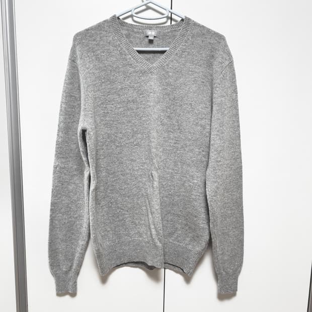 UNIQLO 유니클로 V넥 니트 회색 그레이 M