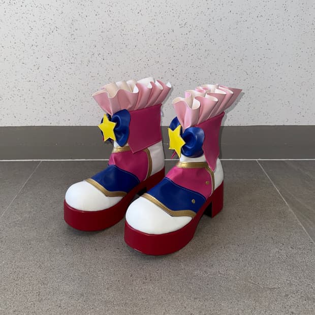 Pink star ribbon flat form boots