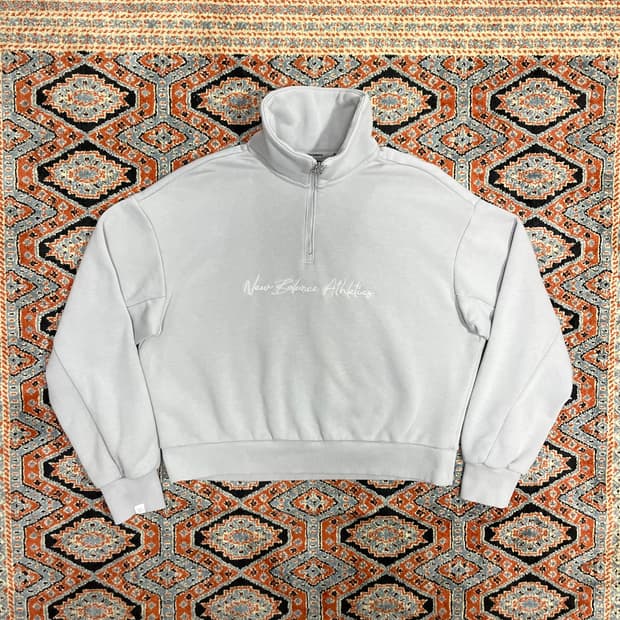 뉴발란스 스펠로고 그레이 기모 반집업 크롭 맨투맨 티셔츠 여성85