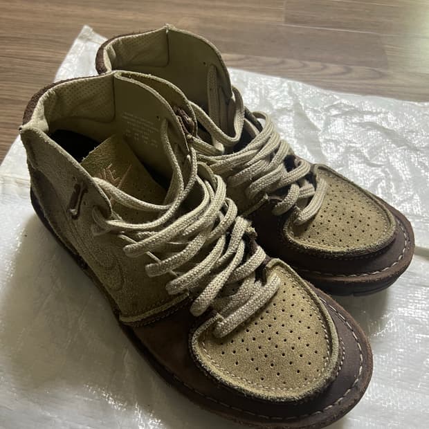 나이키 컨시더드 미드 조나단 앤더슨 디올 로에베 jw anderson