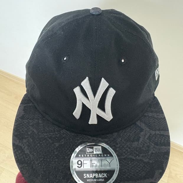 뉴에라 카모 스냅백