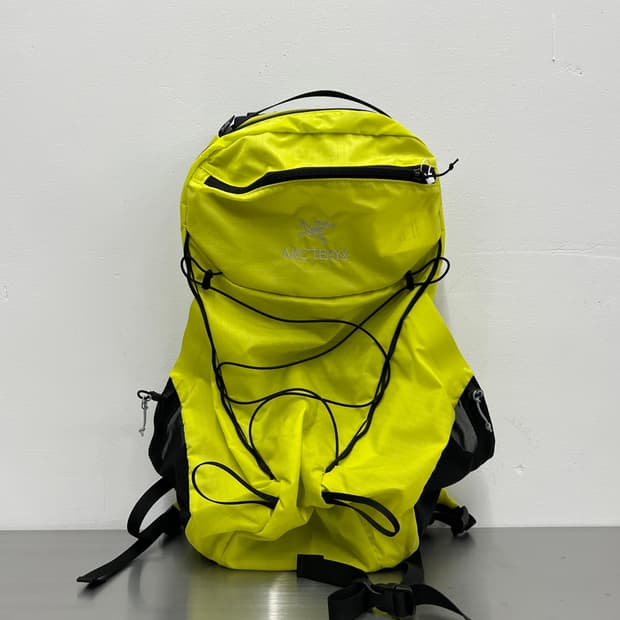 아크테릭스 24ss 에어리어스 18 백팩 / 유포리아