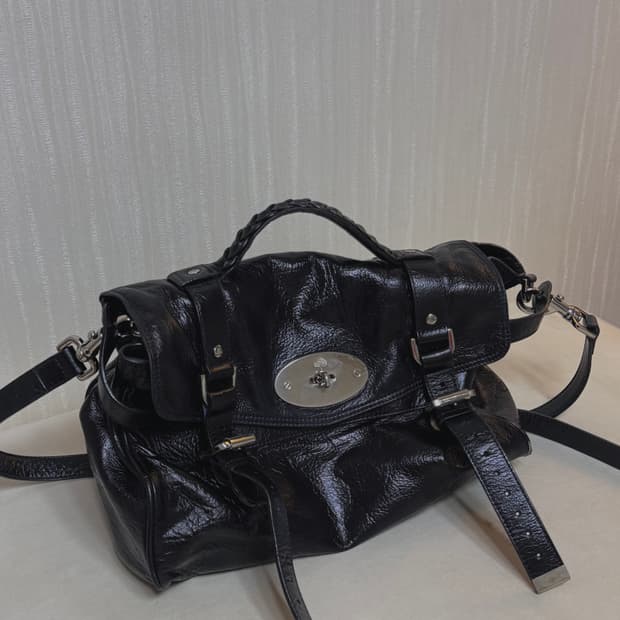 멀버리 알렉사 미디엄 (블랙)