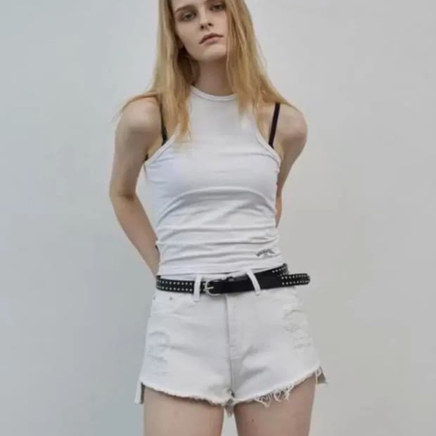 보헤미안서울 컷팅 데미지 쇼츠 바지 화이트