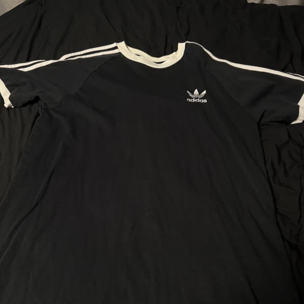 아디다스 반팔티 