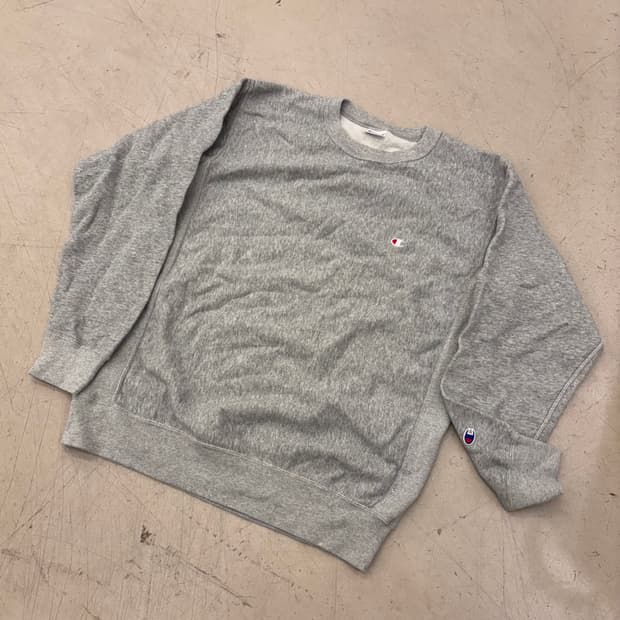 챔피온 리버스위브 그레이 스몰로고 맨투맨