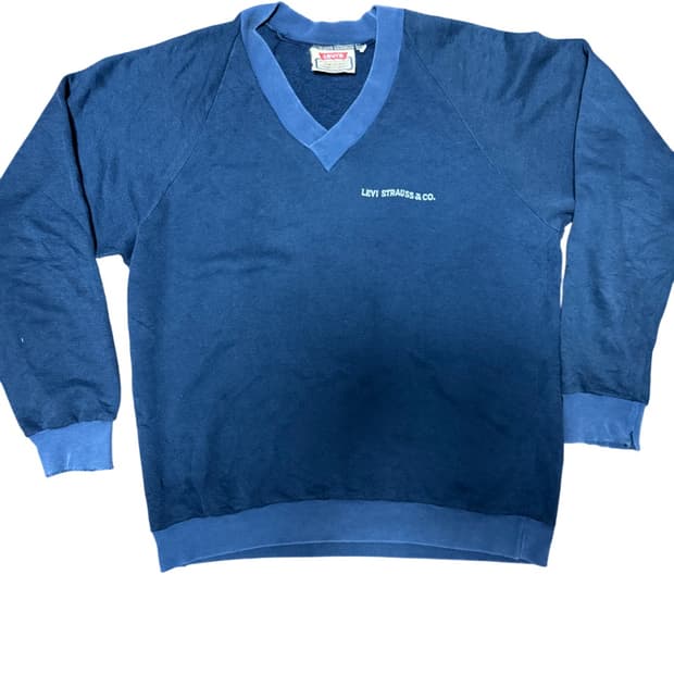 80s levie’s V-neck logo print sweatshirt