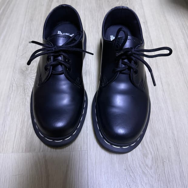 닥터마틴 스무스ws 230