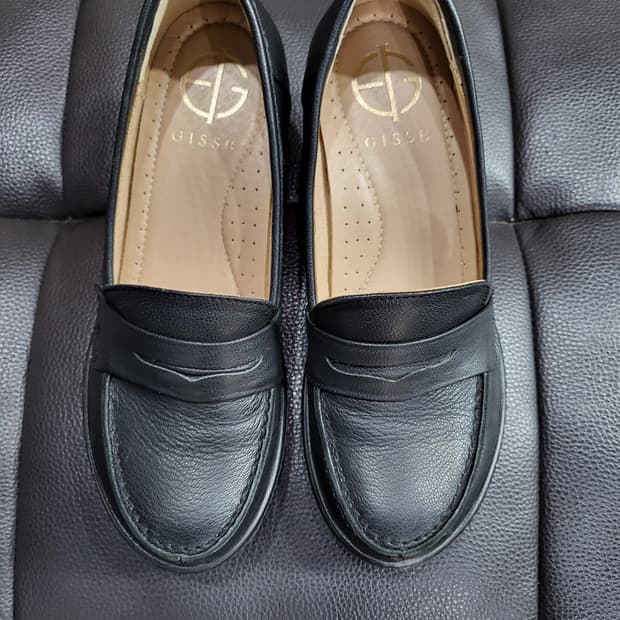 지쎄 천연 양가죽 수제화 로퍼(새상품)