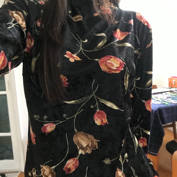 vintage velvet pattern top