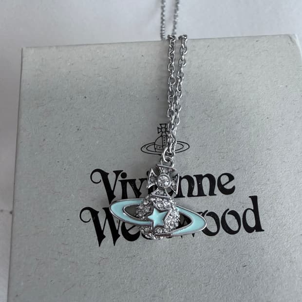 비비안웨스트우드 다얼린 별 블루 목걸이