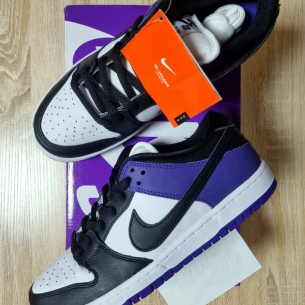 [260]나이키 SB  덩크 로우 코트퍼플 