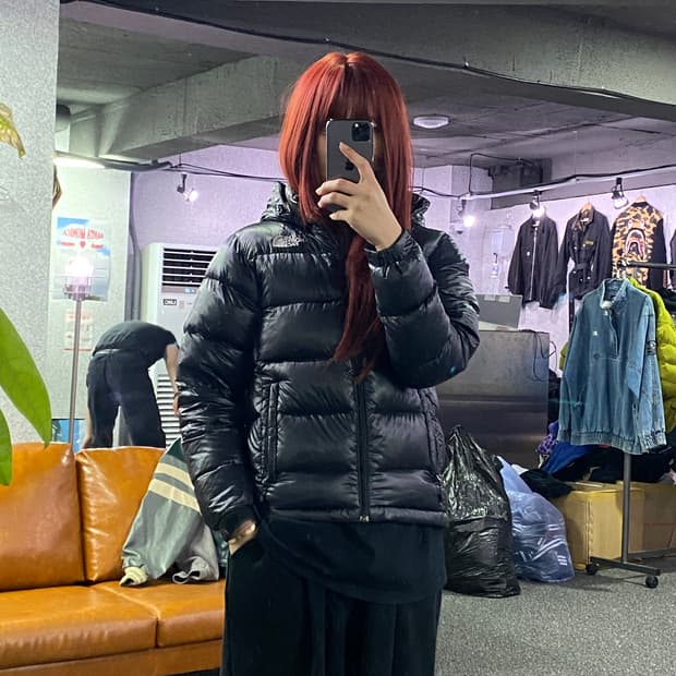더노스페이스 스몰로고 스탠다드핏 패딩 B2499