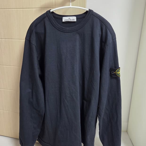 스톤아일랜드 롱슬리브 맨투맨(블랙, 라지)