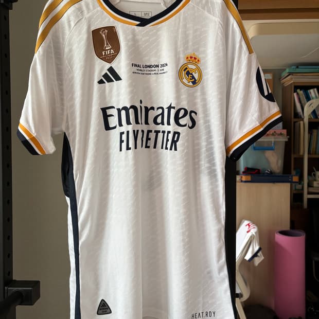 23/24레알마드리드 토니크로스 결승유니폼