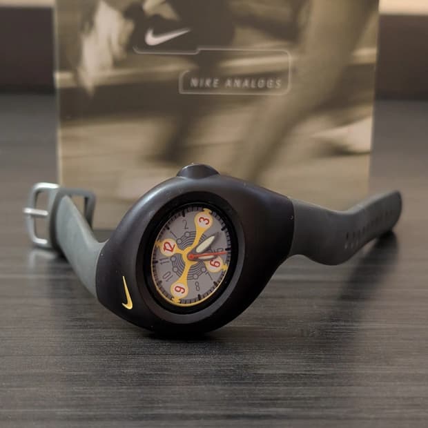 나이키 트라이액스 주니어 아날로그 스포츠 워치