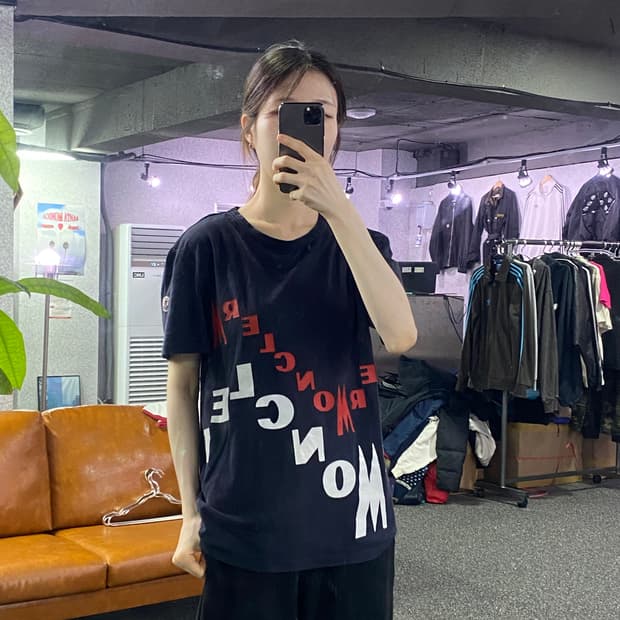 몽클레어 더블 레터링 네이비 반팔티 B2032
