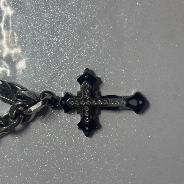 pcr053 Steel the cross necklace