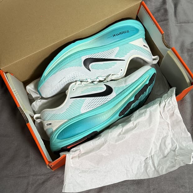 나이키 보메로 18