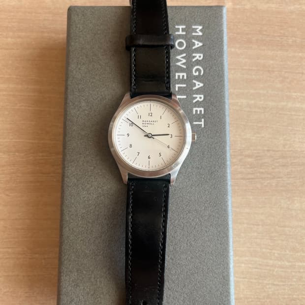 마가렛호웰 시계