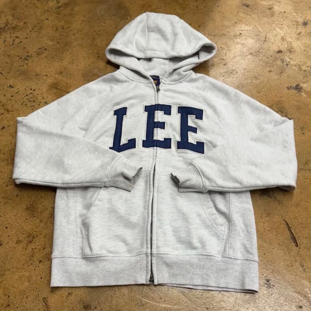 LEE ํ๋์ง์