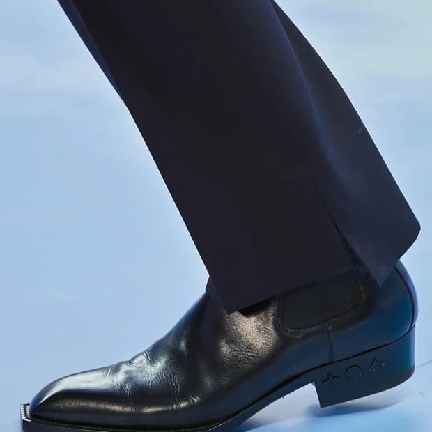 루이비통 20FW 메인 런웨이 모노그램 첼시부츠