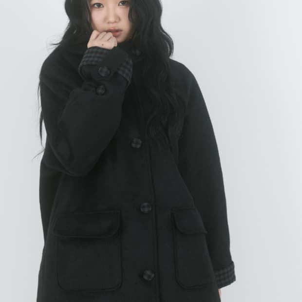 나이엔 체크 포인트 하프 후드 코트 블랙