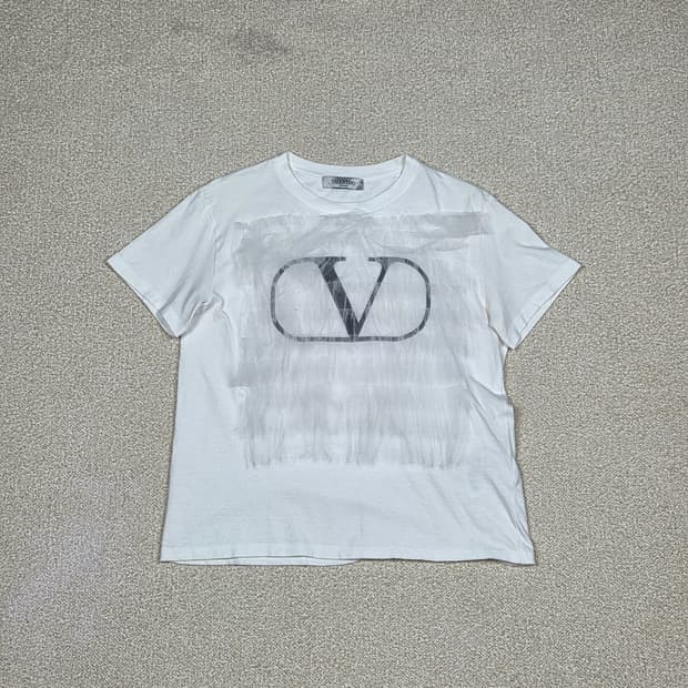 [발렌티노] 브이로고 튤 오버레이 크루넥 반팔 티셔츠 | S00126